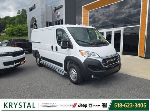 Used 2025 RAM ProMaster 2500 w/ U-Haul Equipment Group FWD image 1
