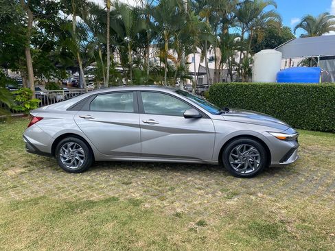 Certified 2024 Hyundai Elantra SEL FWD image 8