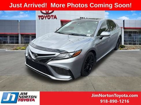 Used 2021 Toyota Camry XSE image 2