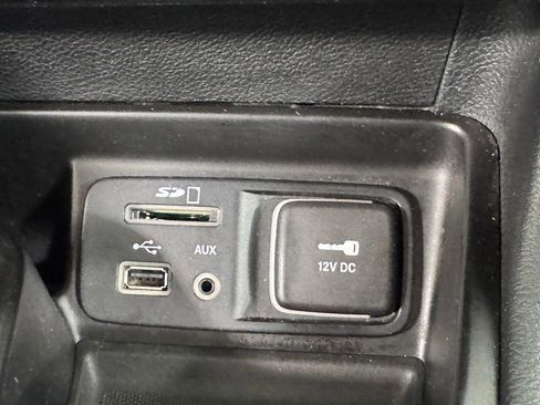 Used 2014 Jeep Cherokee Sport AWD/4WD image 29