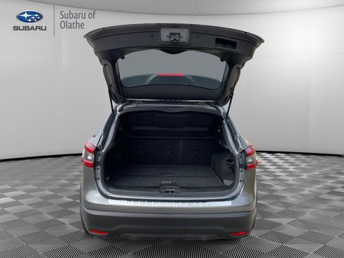 Used 2021 Nissan Rogue Sport SV image 5