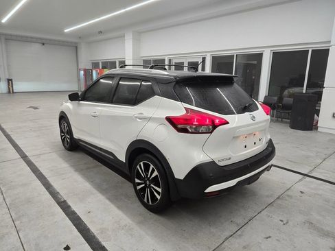 Used 2020 Nissan Kicks SR w/ SR Premium Package image 4