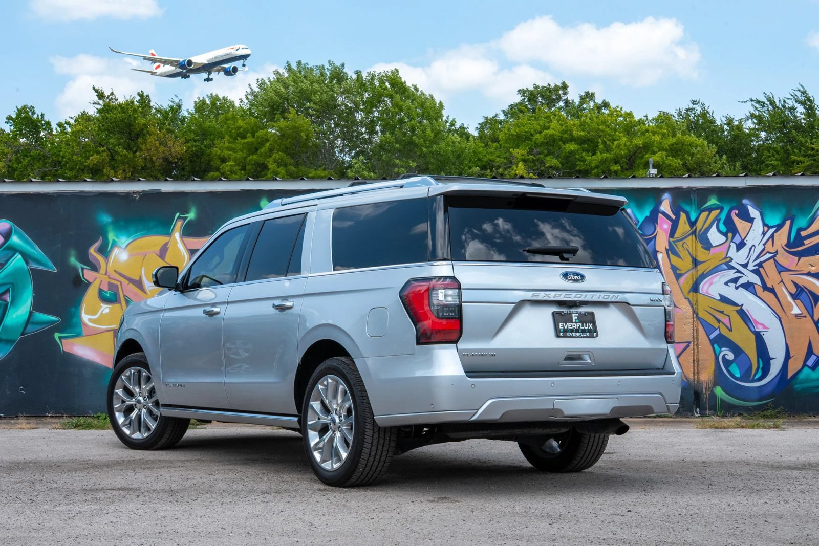 Used 2018 Ford Expedition Max Platinum AWD/4WD image 10