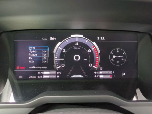 New 2026 Toyota Tundra Limited AWD/4WD image 25