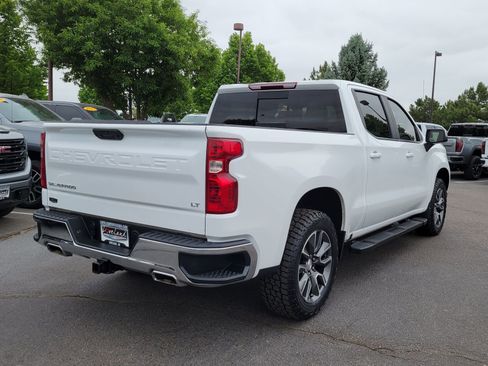 Used 2022 Chevrolet Silverado 1500 LT AWD/4WD image 3