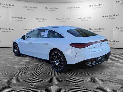 Certified 2022 Mercedes-Benz EQS 580 4MATIC Sedan image 3
