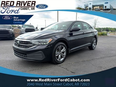 Used 2024 Volkswagen Jetta SE FWD image 1