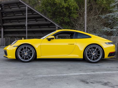 Certified 2021 Porsche 911 Carrera S image 2