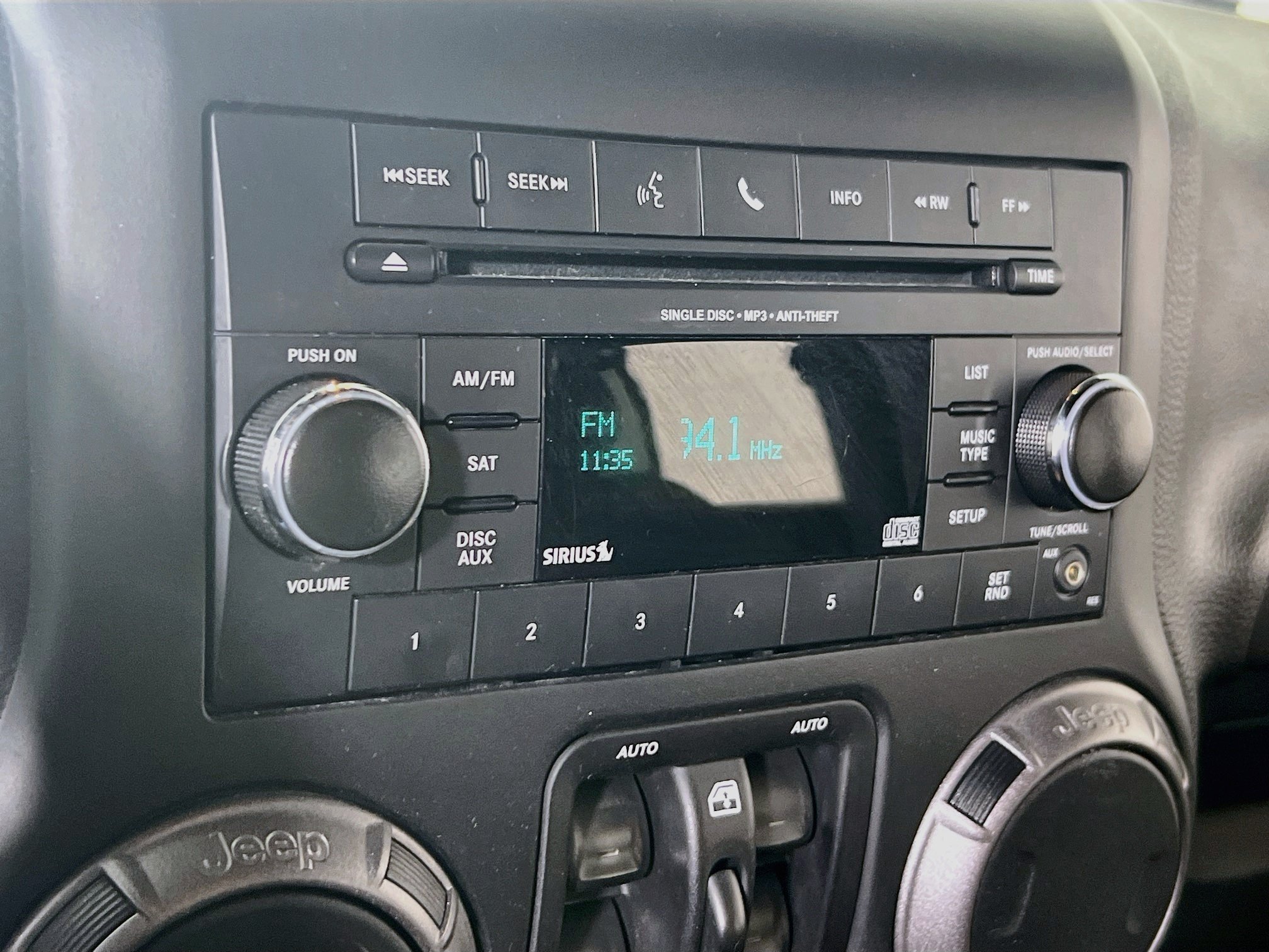 Used 2018 Jeep Wrangler Unlimited Sport S AWD/4WD image 12