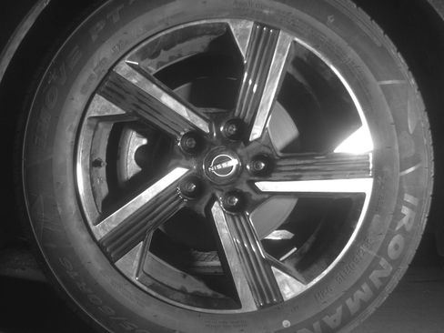 Used 2025 Nissan Sentra SV FWD image 12