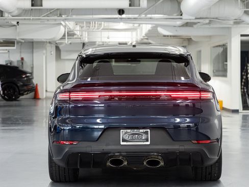 Used 2024 Porsche Cayenne Turbo GT AWD/4WD image 4