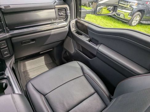 Used 2024 Ford F250 Lariat w/ Black Appearance Package AWD/4WD image 17