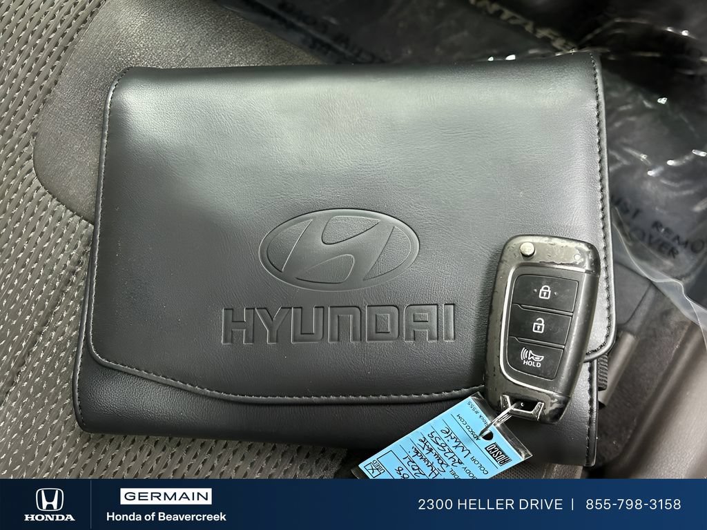 Used 2020 Hyundai Santa Fe SE FWD image 26
