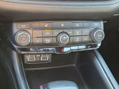 Used 2022 Dodge Durango GT AWD/4WD image 31
