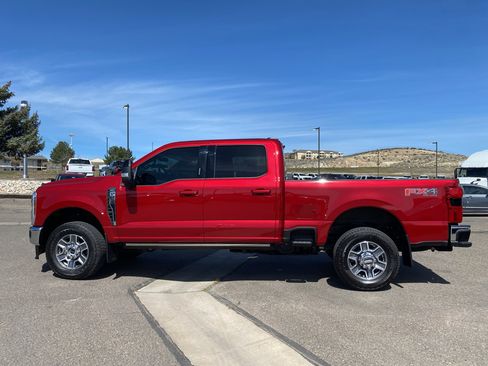 Used 2024 Ford F250 Lariat w/ FX4 Off-Road Package image 30