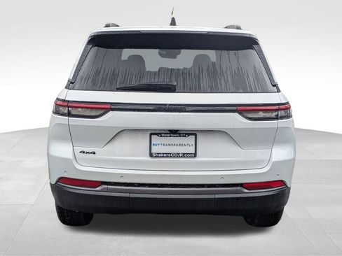 New 2026 Jeep Grand Cherokee Altitude AWD/4WD image 4