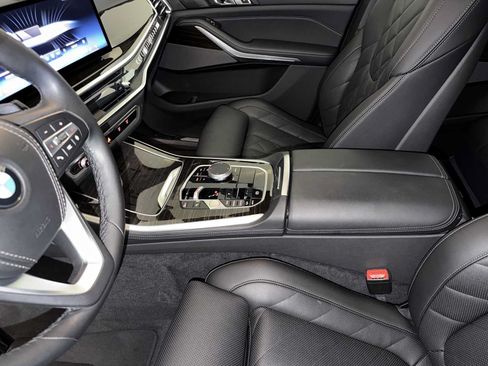 Used 2024 BMW X5 xDrive40i w/ Premium Package AWD/4WD image 19