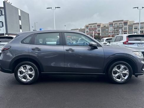 Certified 2025 Honda HR-V LX image 3