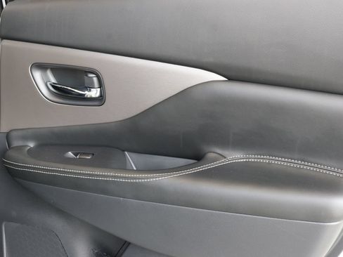 Used 2020 Nissan Murano SL w/ Moonroof Package AWD/4WD image 40