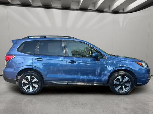 Used 2018 Subaru Forester 2.5i Premium AWD/4WD image 6
