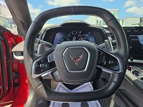 Used 2021 Chevrolet Corvette Stingray Premium Conv w/ Z51 Performance Package image 21