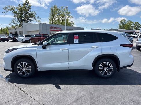 New 2026 Toyota Highlander XLE AWD/4WD image 25