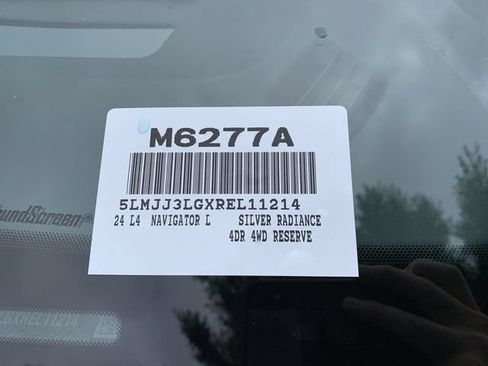 Used 2024 Lincoln Navigator L Reserve AWD/4WD image 43