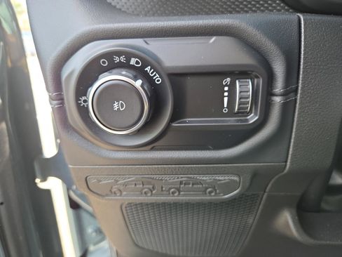 Used 2024 Jeep Wrangler Unlimited Rubicon w/ XTREMEE 35" Tire Package image 23