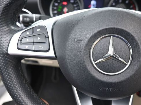 Used 2020 Mercedes-Benz SLC 300 SLC 300 image 15