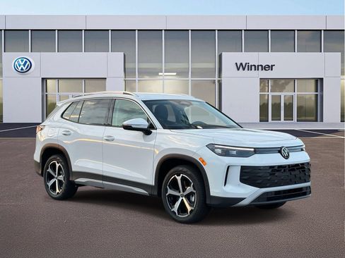 New 2026 Volkswagen Tiguan SE AWD/4WD image 8