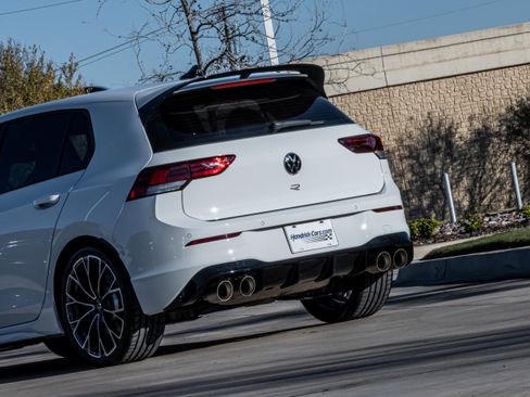 Used 2025 Volkswagen Golf w/ Euro Style Package image 6