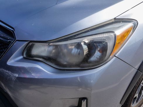 Used 2017 Subaru Crosstrek 2.0i Limited AWD/4WD image 2
