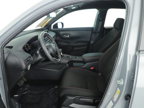 Used 2025 Honda HR-V Sport image 10
