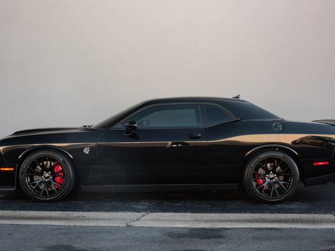 Used 2019 Dodge Challenger SRT Hellcat w/ Laguna Leather Package image 8