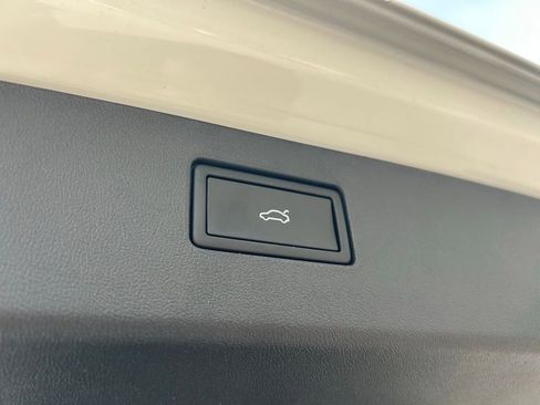 New 2026 Volkswagen Tiguan SE AWD/4WD image 45