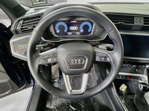 Used 2021 Audi Q3 2.0T Premium w/ Convenience Package AWD/4WD image 11