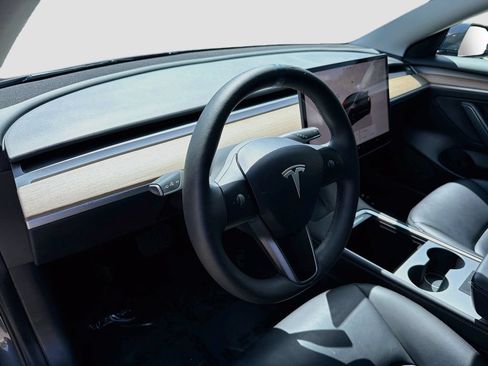Used 2023 Tesla Model 3 Standard Range RWD image 9