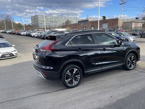 Used 2023 Mitsubishi Eclipse Cross SE image 2