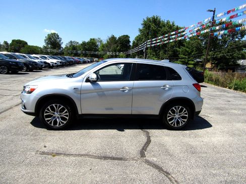 Used 2018 Mitsubishi Outlander Sport SE image 4