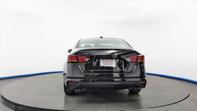 Used 2025 Nissan Altima 2.5 SV FWD image 7