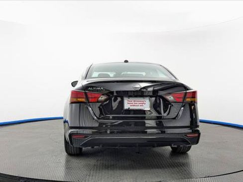 Used 2025 Nissan Altima 2.5 SV FWD image 7