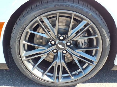 Used 2017 Chevrolet Camaro ZL1 RWD image 11