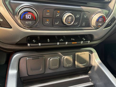 Used 2017 GMC Sierra 1500 SLE w/ SLE Value Package AWD/4WD image 29