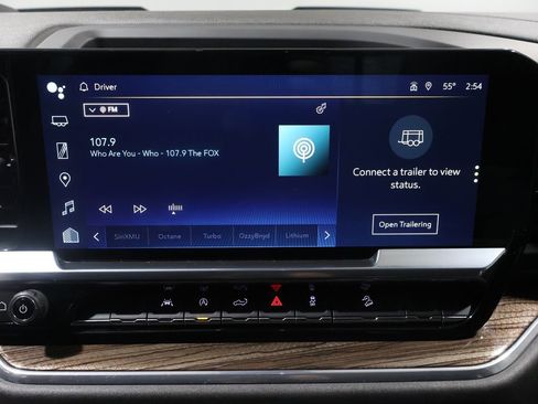 Used 2024 Chevrolet Silverado 1500 LT Trail Boss w/ Convenience Package II image 29