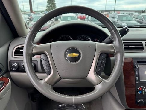 Used 2013 Chevrolet Tahoe LTZ AWD/4WD image 29