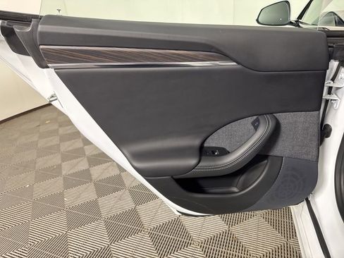 Used 2021 Tesla Model S Long Range image 23