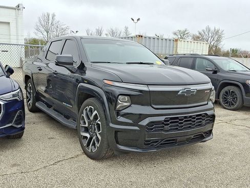 Certified 2024 Chevrolet Silverado EV RST image 6