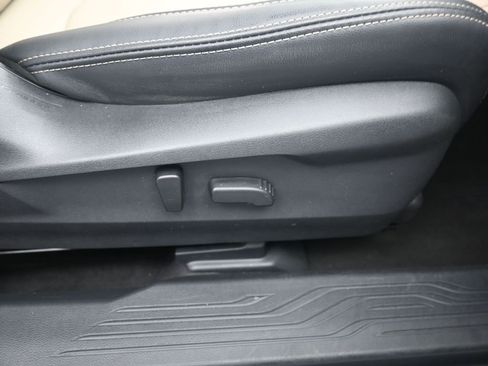 Used 2024 Subaru Outback Limited XT AWD/4WD image 25