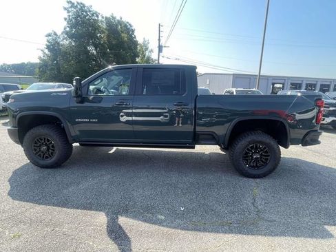 New 2026 Chevrolet Silverado 2500 ZR2 AWD/4WD image 6