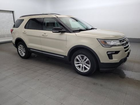 Used 2018 Ford Explorer XLT w/ Equipment Group 202A image 11